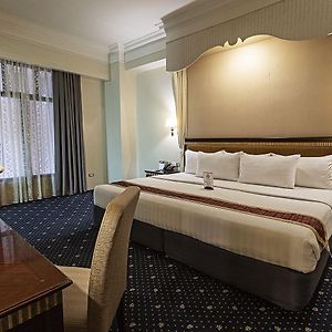 Sarrosa Suite